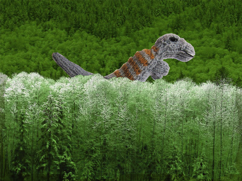 File:Dinosaur finger puppet i